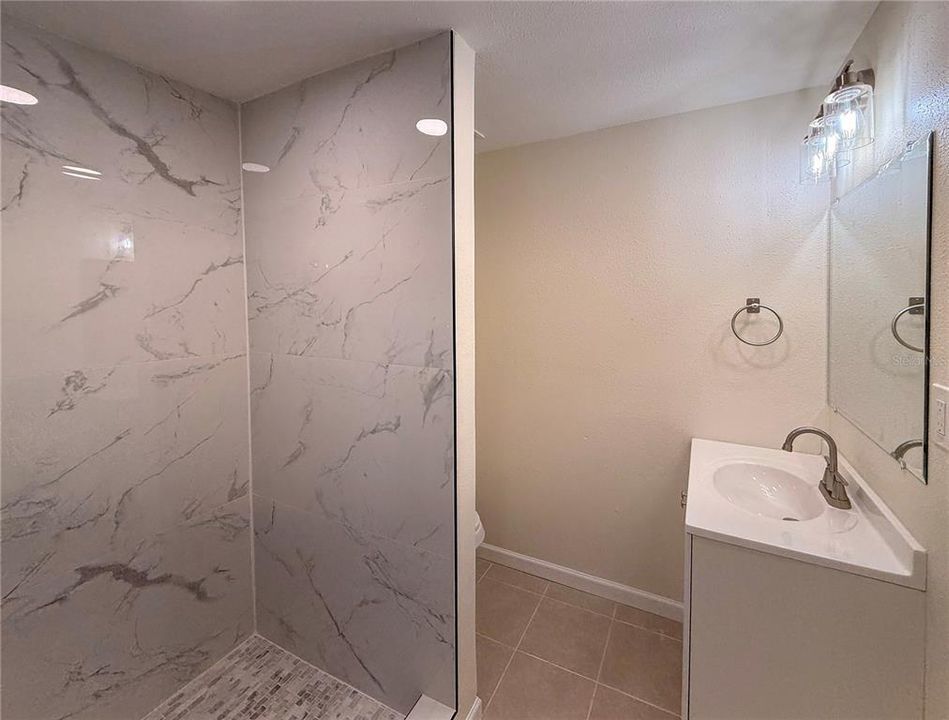 For Sale: $250,000 (3 beds, 2 baths, 1525 Square Feet)