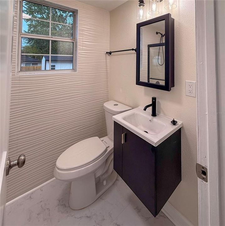 For Sale: $250,000 (3 beds, 2 baths, 1525 Square Feet)