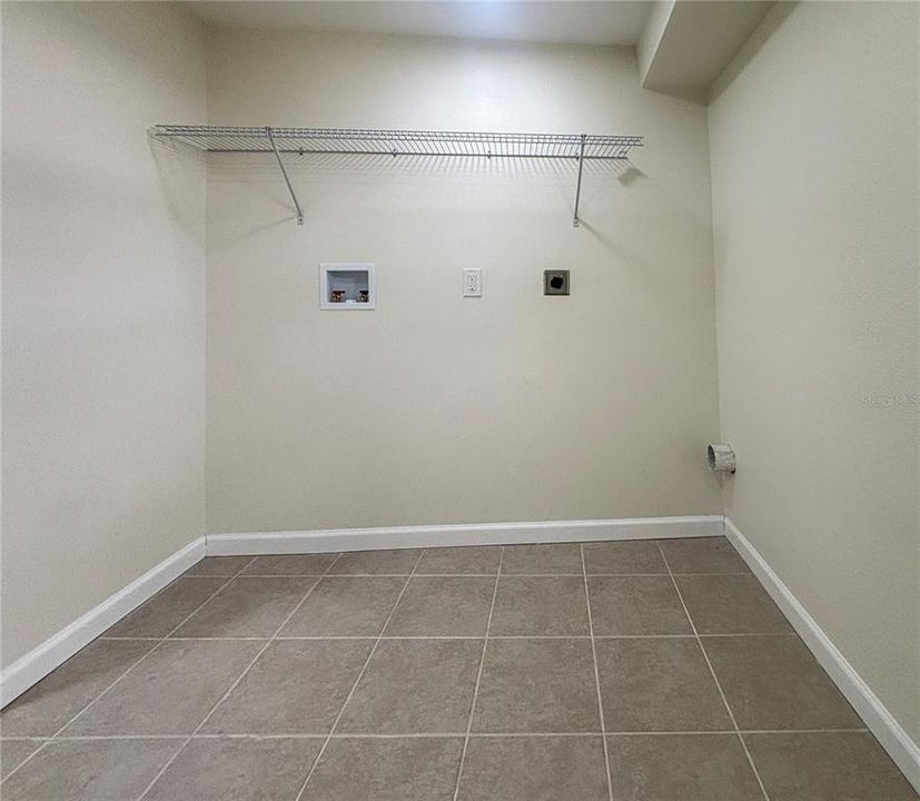 For Sale: $250,000 (3 beds, 2 baths, 1525 Square Feet)