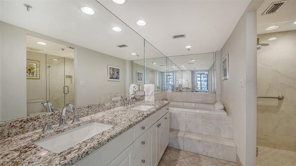 For Sale: $1,090,000 (3 beds, 3 baths, 2092 Square Feet)