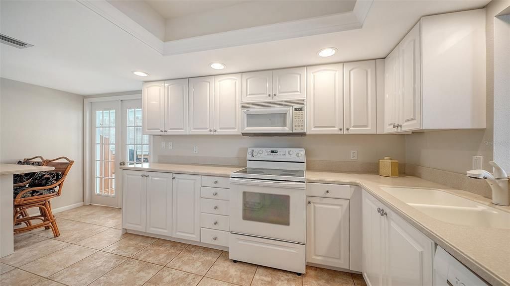 For Sale: $1,090,000 (3 beds, 3 baths, 2092 Square Feet)