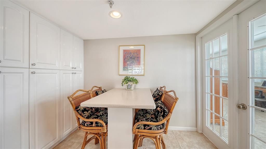 For Sale: $1,090,000 (3 beds, 3 baths, 2092 Square Feet)