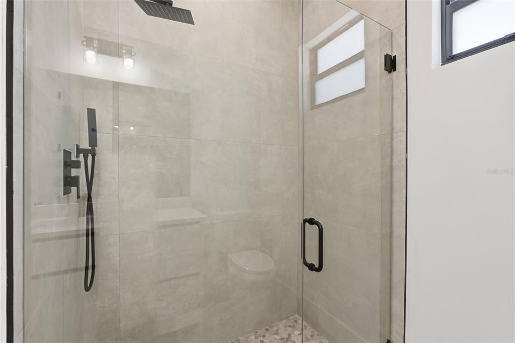 En Venta: $385,000 (3 camas, 2 baños, 1691 Pies cuadrados)