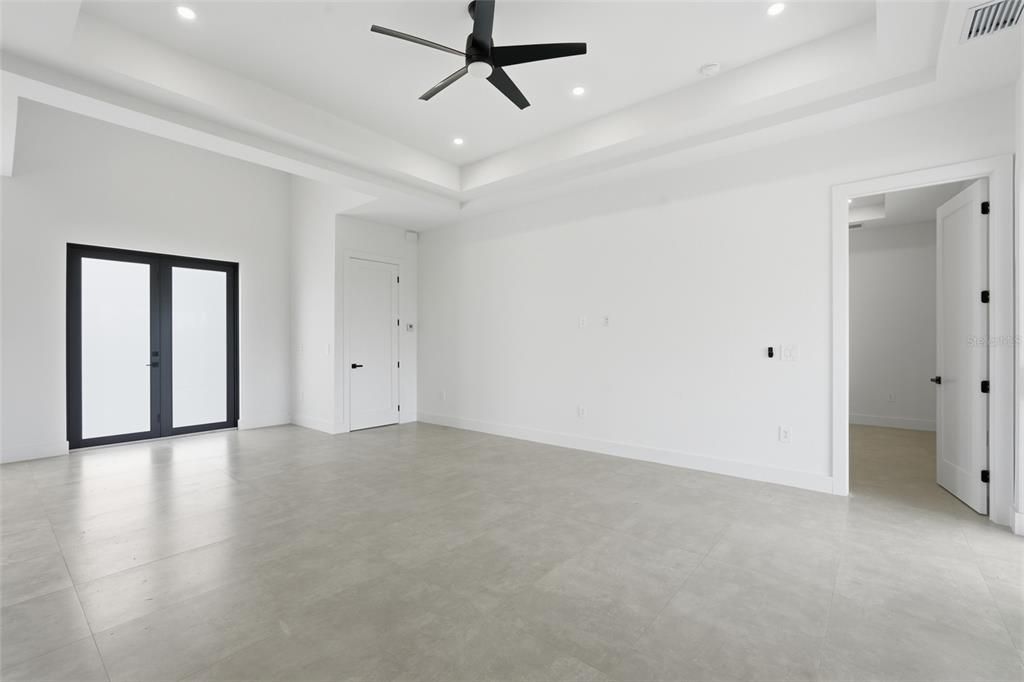 En Venta: $385,000 (3 camas, 2 baños, 1691 Pies cuadrados)