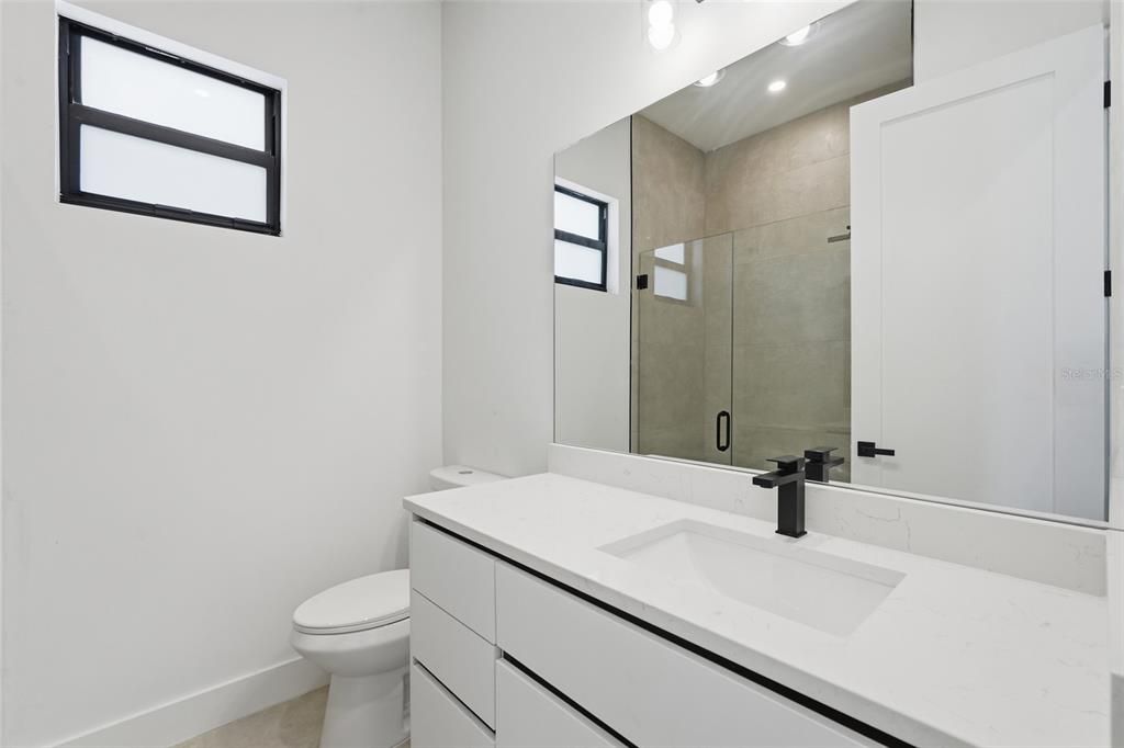 En Venta: $385,000 (3 camas, 2 baños, 1691 Pies cuadrados)