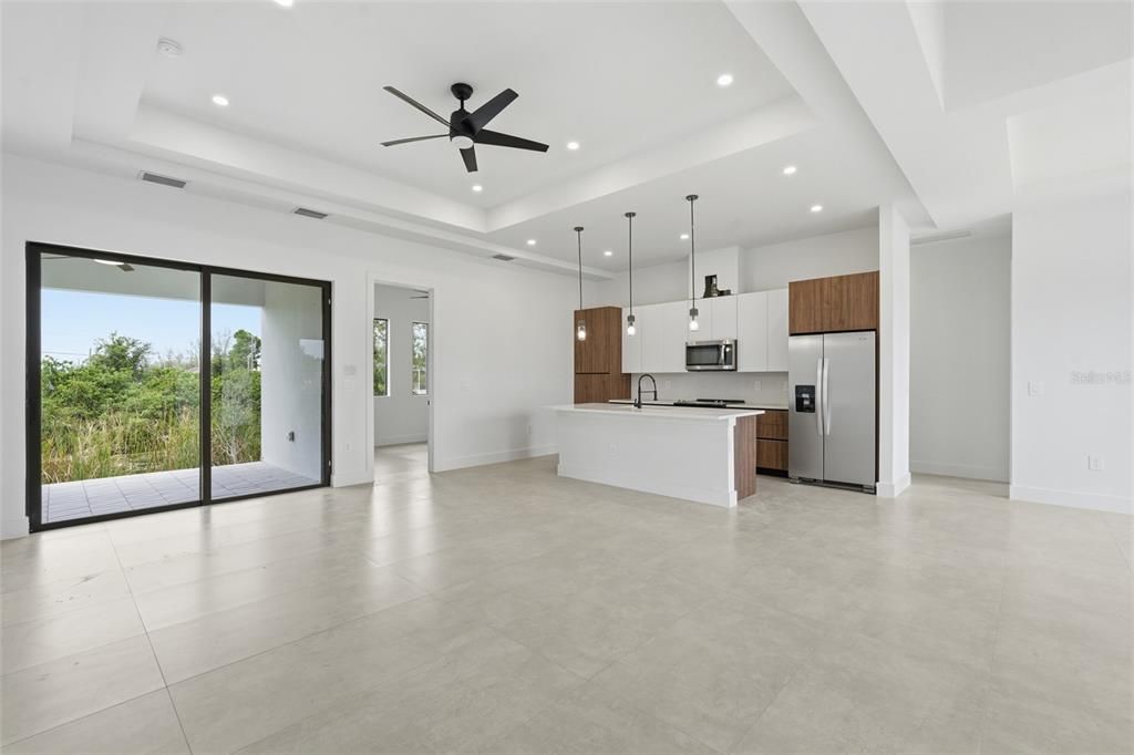 En Venta: $385,000 (3 camas, 2 baños, 1691 Pies cuadrados)