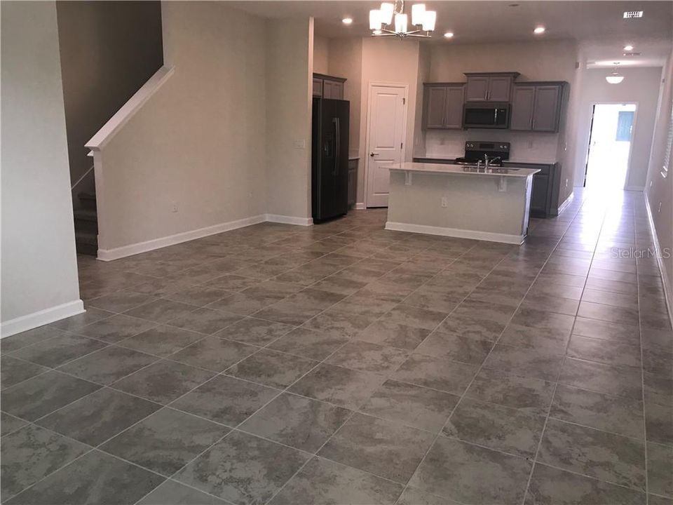 For Rent: $2,900 (4 beds, 3 baths, 2486 Square Feet)