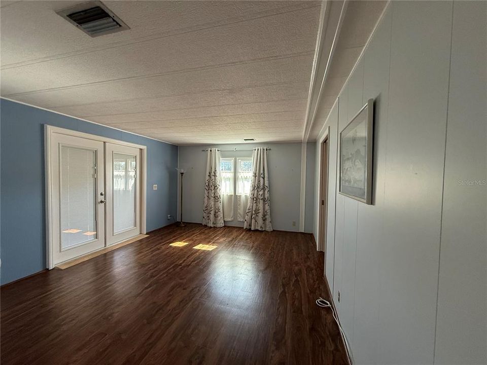For Sale: $175,000 (2 beds, 2 baths, 1248 Square Feet)