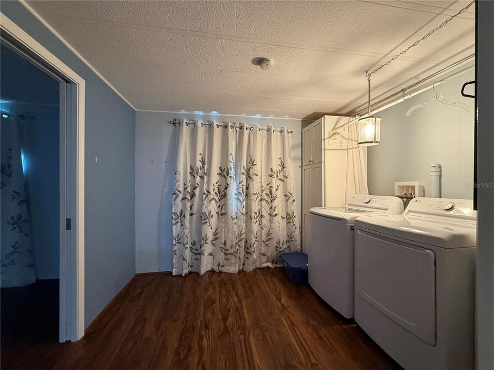 For Sale: $175,000 (2 beds, 2 baths, 1248 Square Feet)