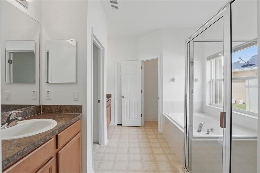 For Sale: $299,900 (4 beds, 2 baths, 2130 Square Feet)