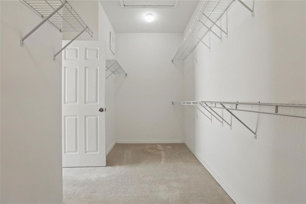 For Sale: $299,900 (4 beds, 2 baths, 2130 Square Feet)