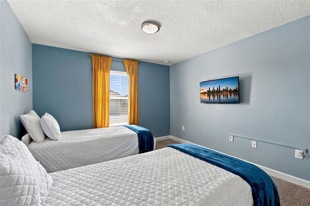 For Sale: $339,000 (4 beds, 3 baths, 1902 Square Feet)