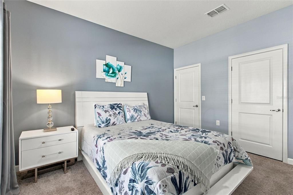 For Sale: $339,000 (4 beds, 3 baths, 1902 Square Feet)