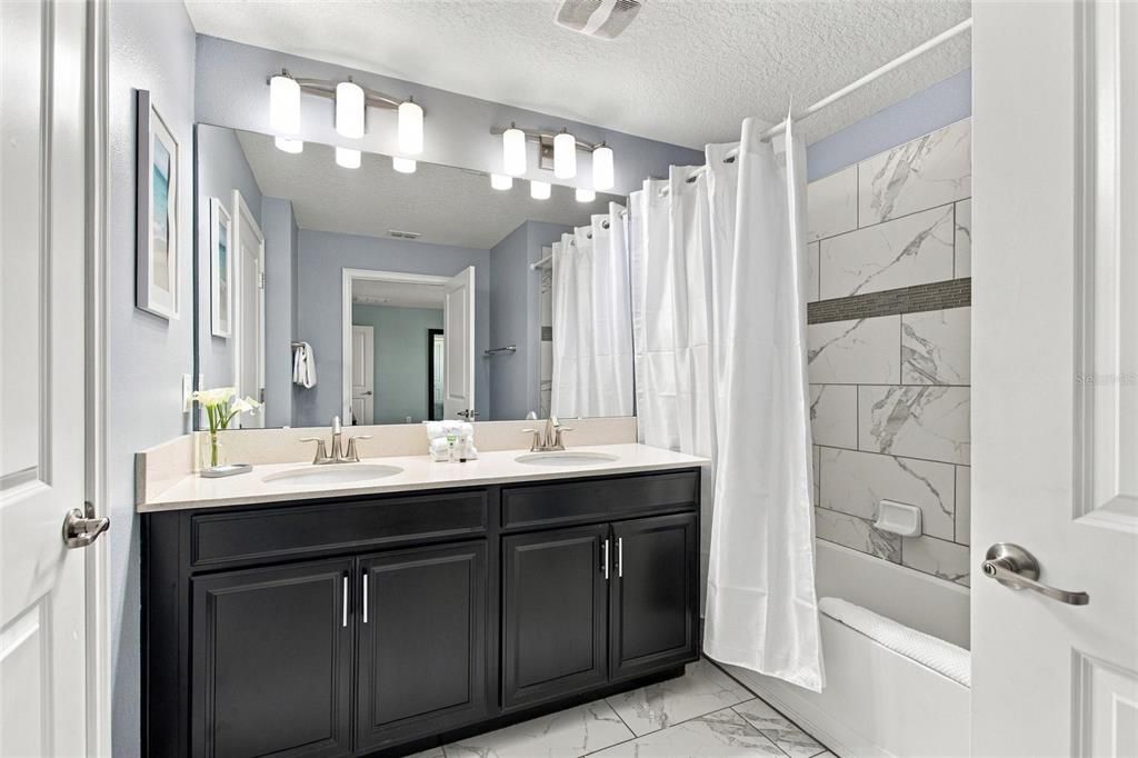 For Sale: $339,000 (4 beds, 3 baths, 1902 Square Feet)