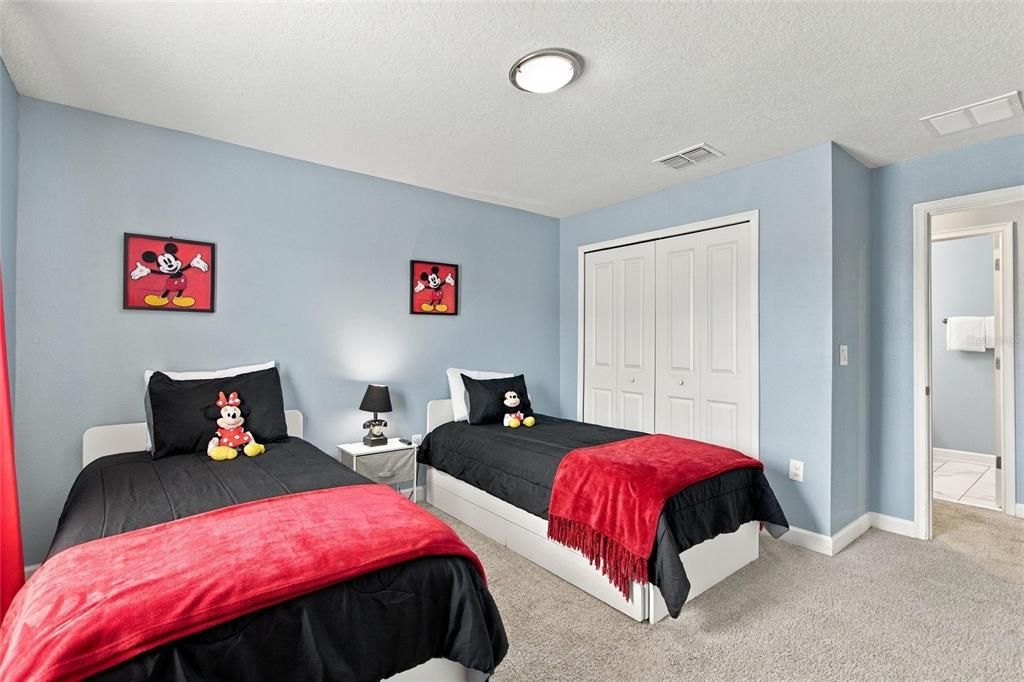 For Sale: $339,000 (4 beds, 3 baths, 1902 Square Feet)