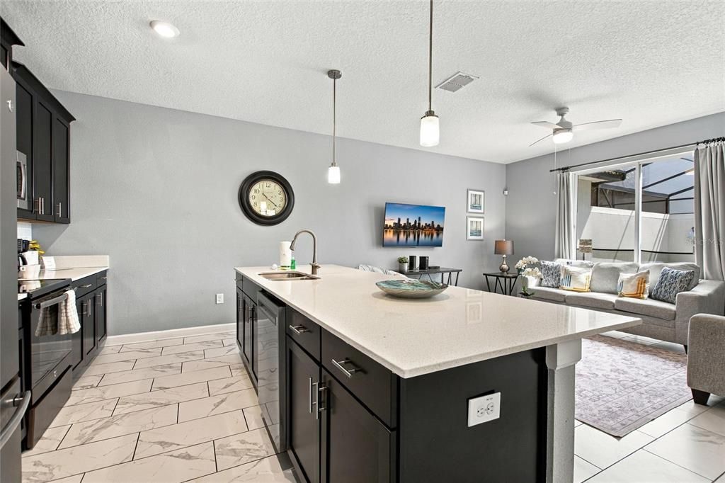 For Sale: $339,000 (4 beds, 3 baths, 1902 Square Feet)