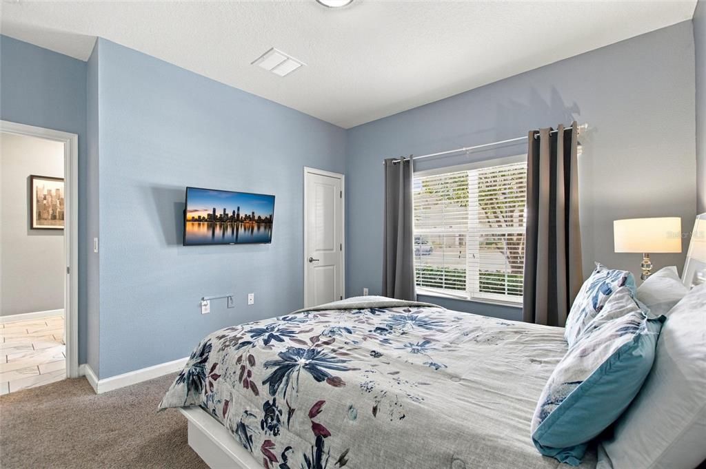 For Sale: $339,000 (4 beds, 3 baths, 1902 Square Feet)