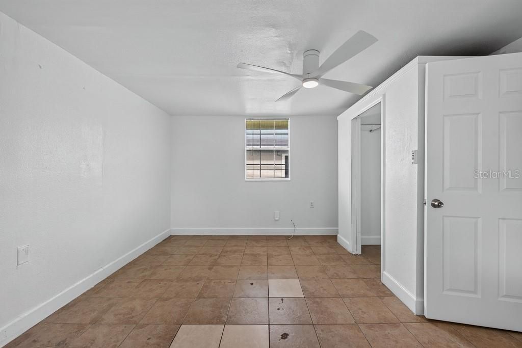 For Sale: $325,000 (4 beds, 3 baths, 2186 Square Feet)