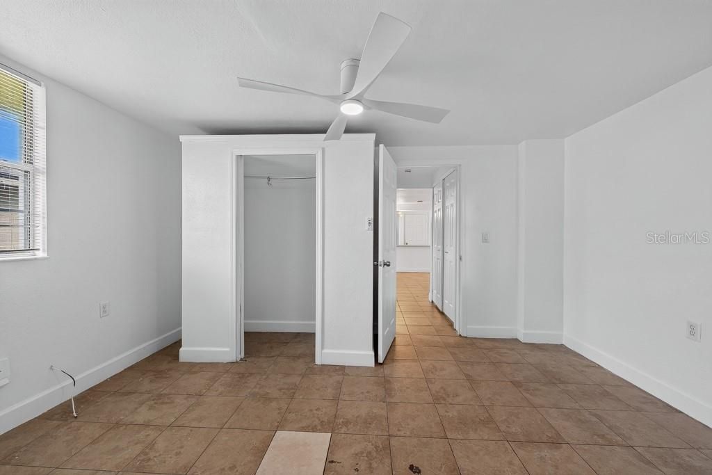 For Sale: $325,000 (4 beds, 3 baths, 2186 Square Feet)