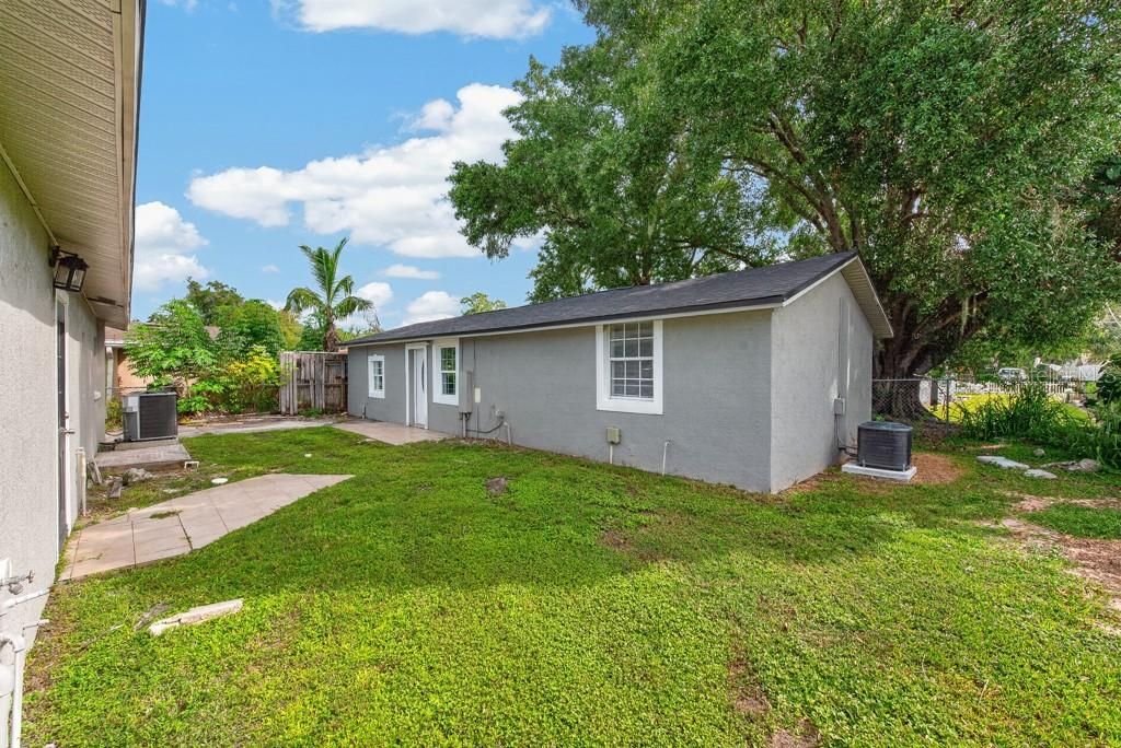 For Sale: $325,000 (4 beds, 3 baths, 2186 Square Feet)