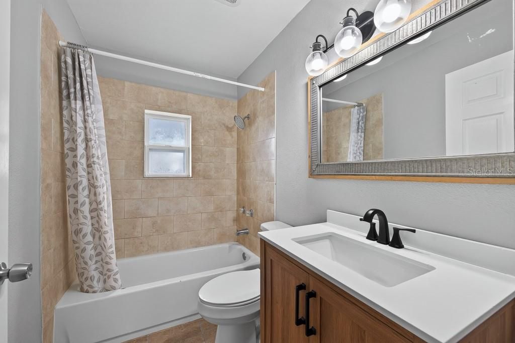 For Sale: $325,000 (4 beds, 3 baths, 2186 Square Feet)