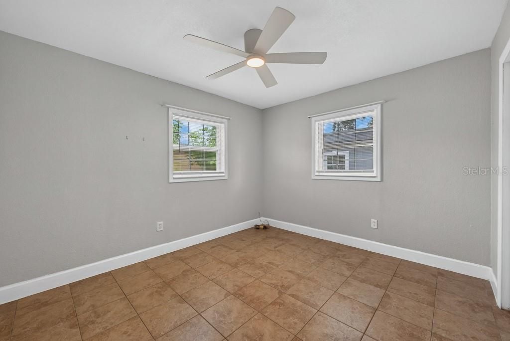 For Sale: $325,000 (4 beds, 3 baths, 2186 Square Feet)