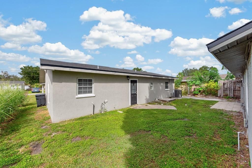 For Sale: $325,000 (4 beds, 3 baths, 2186 Square Feet)