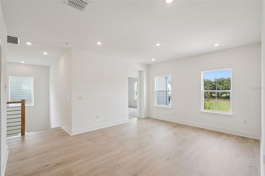 For Sale: $785,000 (5 beds, 4 baths, 2823 Square Feet)