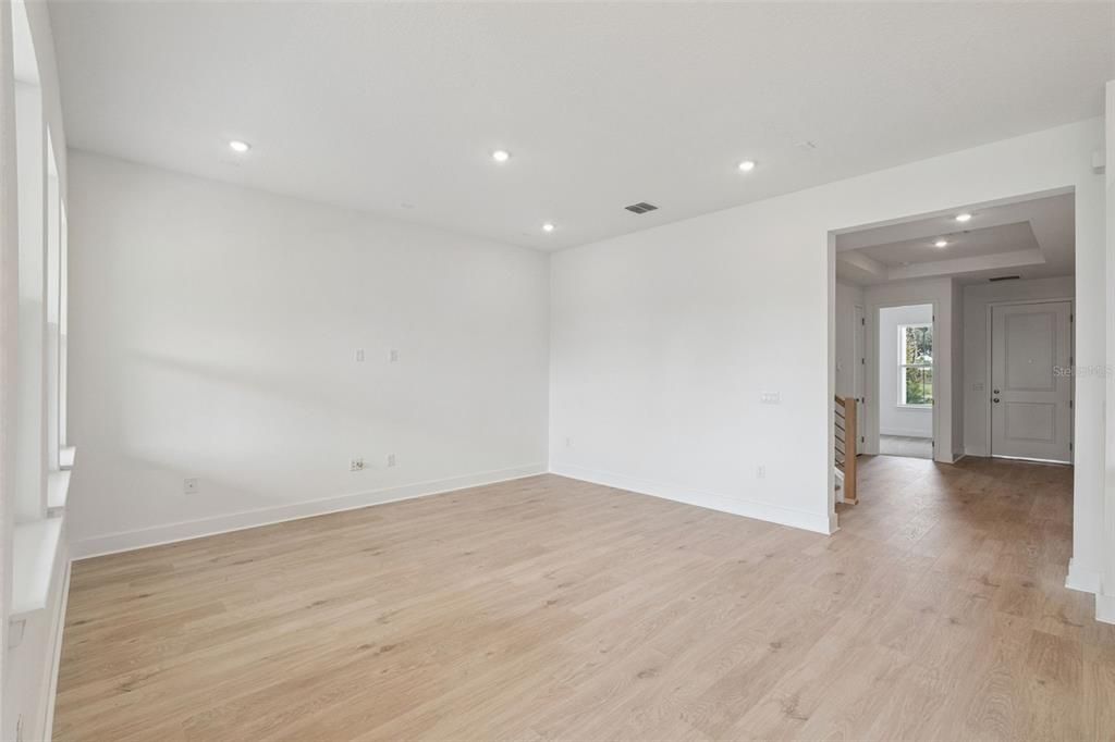 For Sale: $785,000 (5 beds, 4 baths, 2823 Square Feet)