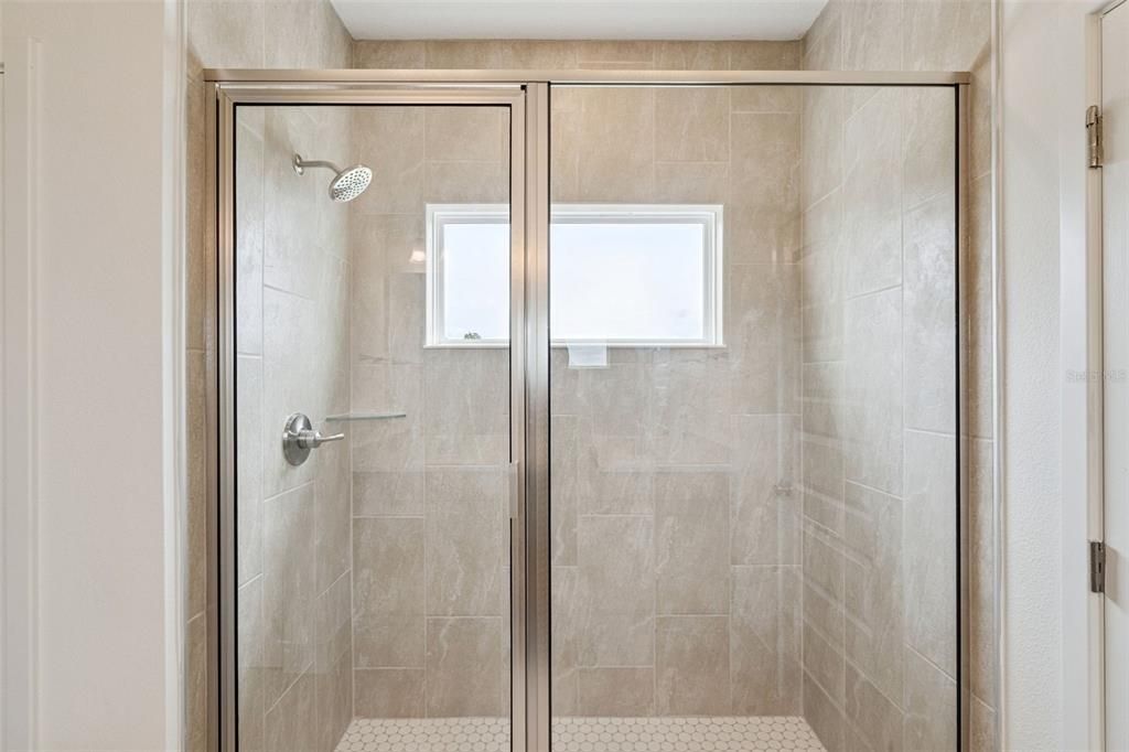 For Sale: $785,000 (5 beds, 4 baths, 2823 Square Feet)