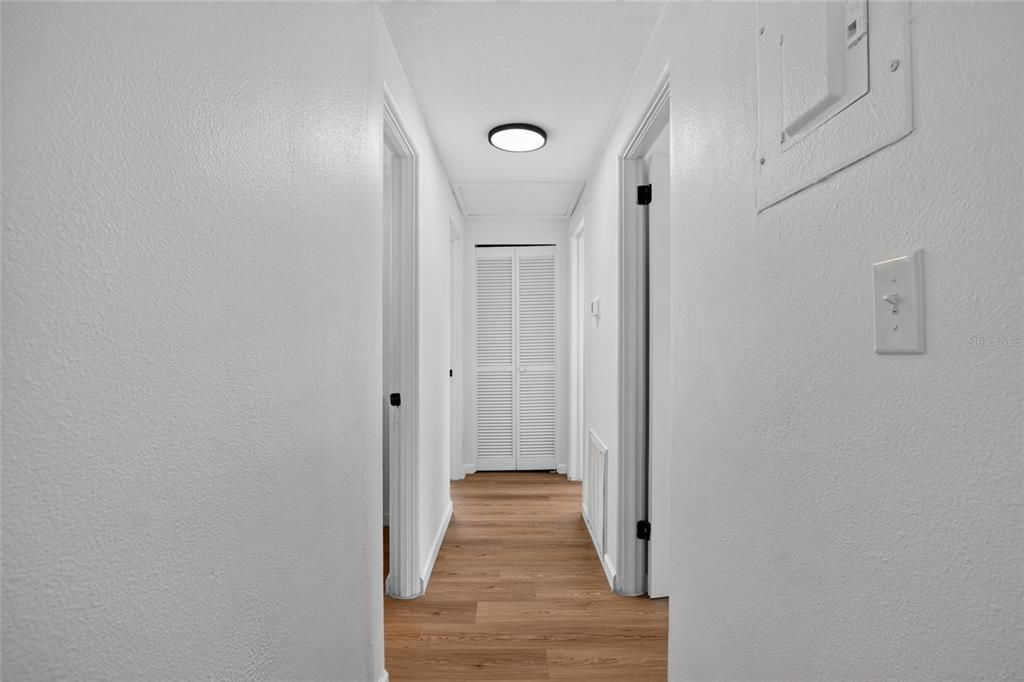На продажу: $290,000 (3 спален, 1 ванн, 1015 Квадратных фут)