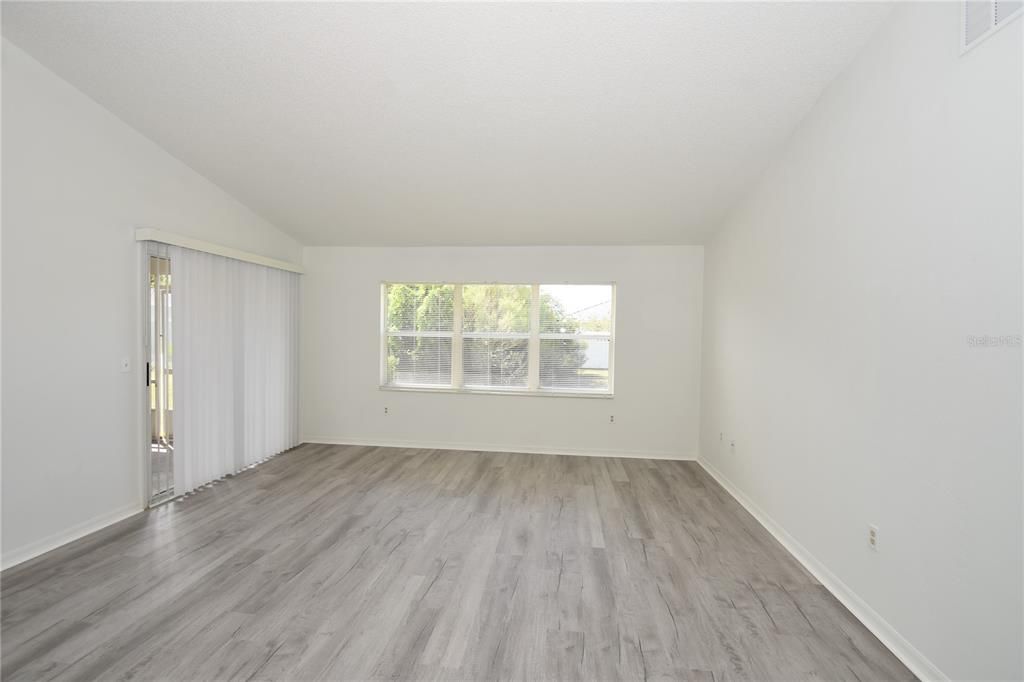 En Renta: $2,000 (3 camas, 2 baños, 1691 Pies cuadrados)