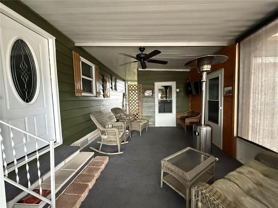 For Sale: $165,000 (2 beds, 2 baths, 1200 Square Feet)