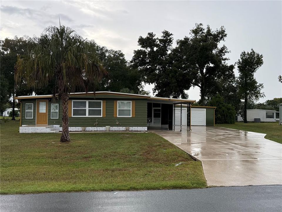 For Sale: $165,000 (2 beds, 2 baths, 1200 Square Feet)