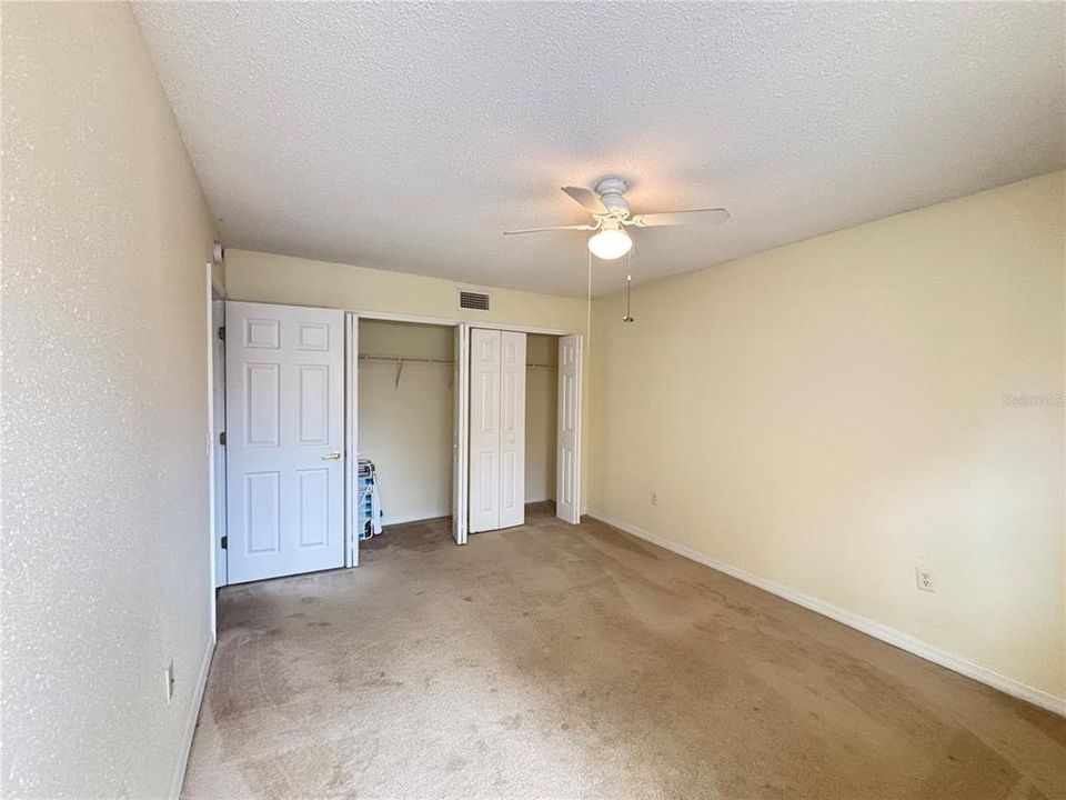 В аренду: $1,800 (2 спален, 2 ванн, 1049 Квадратных фут)