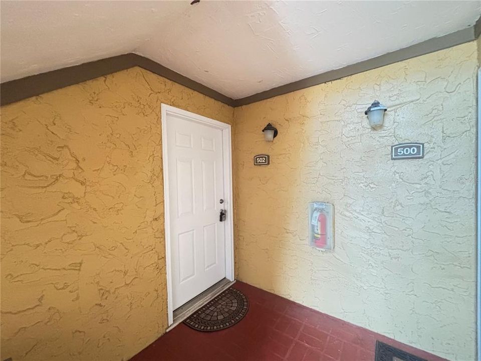 В аренду: $1,800 (2 спален, 2 ванн, 1049 Квадратных фут)