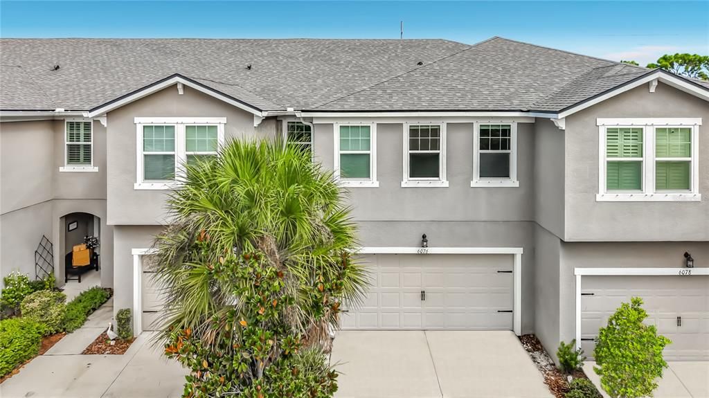 For Rent: $3,200 (3 beds, 2 baths, 2281 Square Feet)
