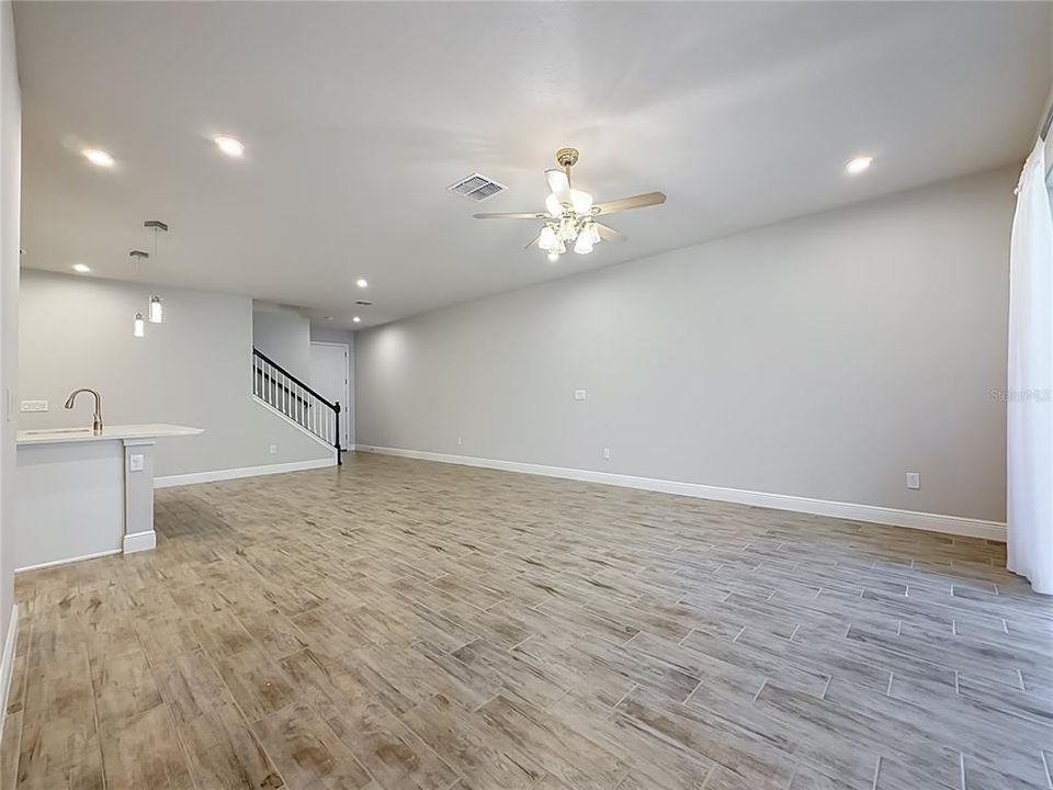 For Rent: $3,200 (3 beds, 2 baths, 2281 Square Feet)