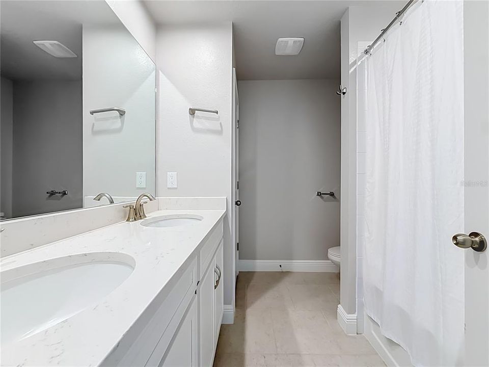 For Rent: $3,200 (3 beds, 2 baths, 2281 Square Feet)