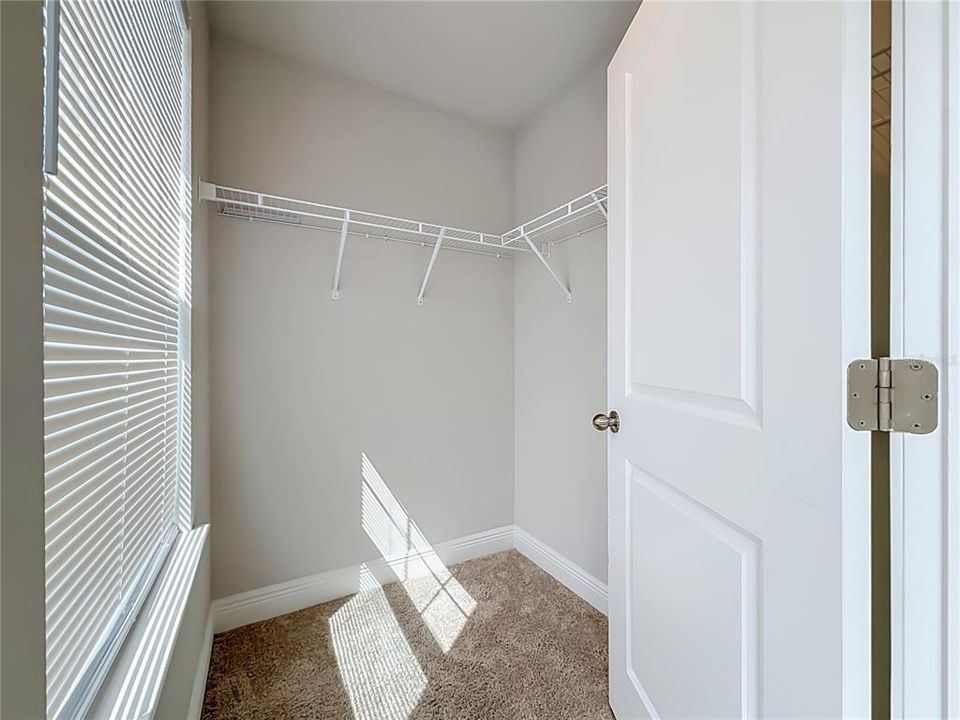 For Rent: $3,200 (3 beds, 2 baths, 2281 Square Feet)