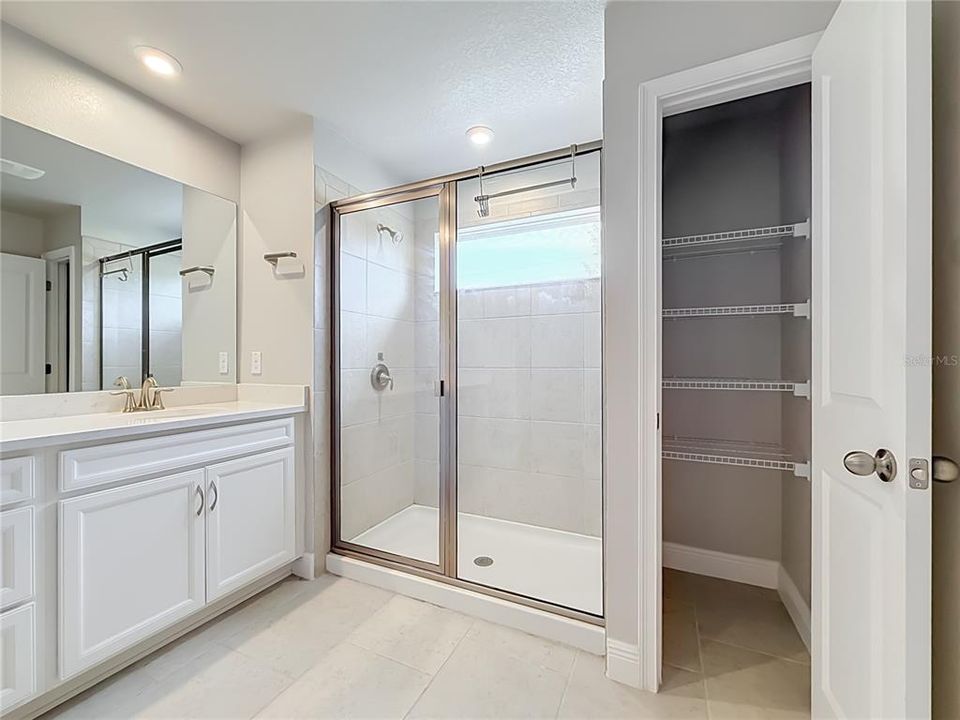 For Rent: $3,200 (3 beds, 2 baths, 2281 Square Feet)