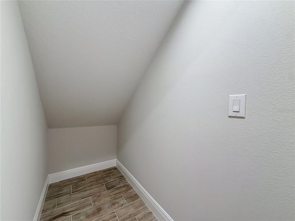 For Rent: $3,200 (3 beds, 2 baths, 2281 Square Feet)