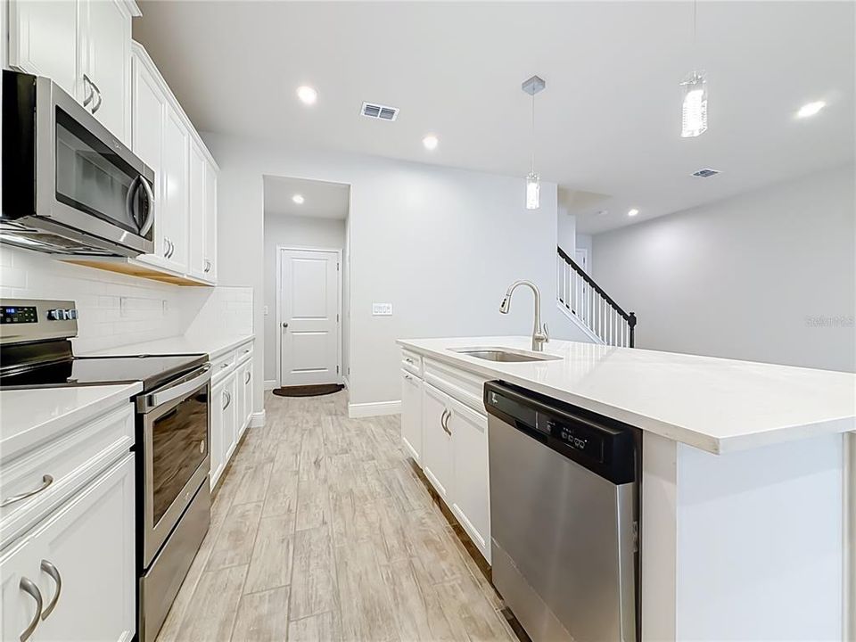 For Rent: $3,200 (3 beds, 2 baths, 2281 Square Feet)