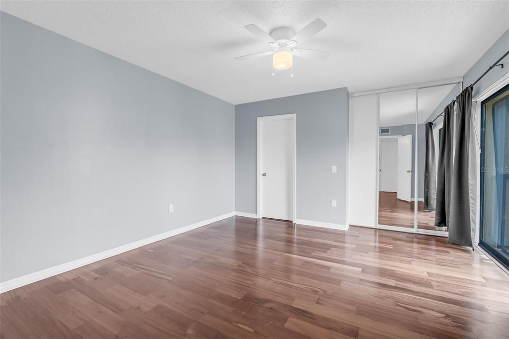 For Sale: $225,000 (2 beds, 2 baths, 1285 Square Feet)