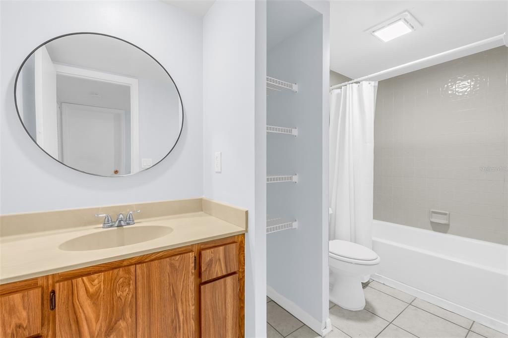 For Sale: $225,000 (2 beds, 2 baths, 1285 Square Feet)