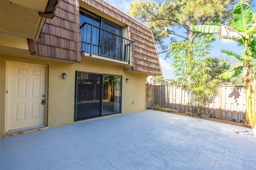 For Sale: $225,000 (2 beds, 2 baths, 1285 Square Feet)