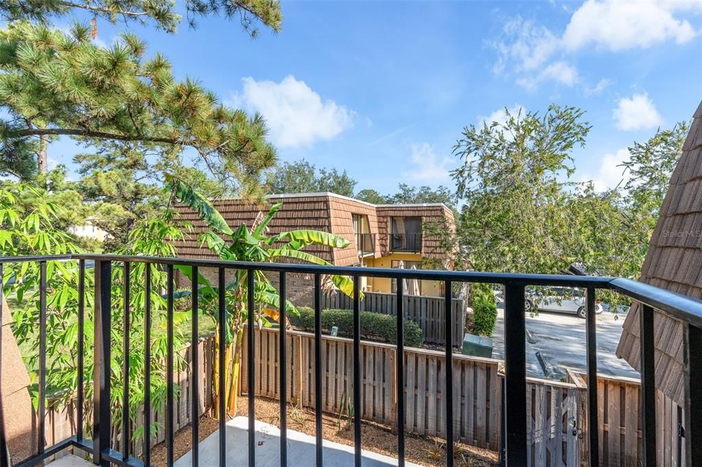 For Sale: $225,000 (2 beds, 2 baths, 1285 Square Feet)
