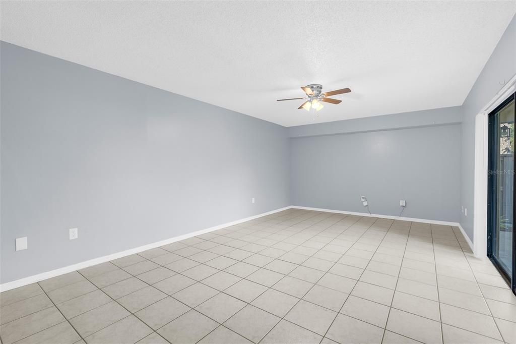 For Sale: $225,000 (2 beds, 2 baths, 1285 Square Feet)