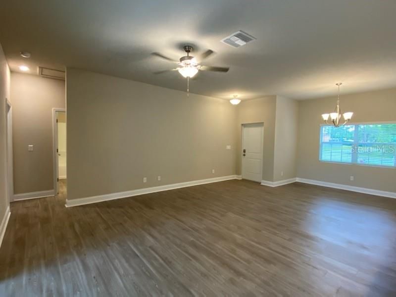 For Rent: $1,850 (3 beds, 2 baths, 1600 Square Feet)