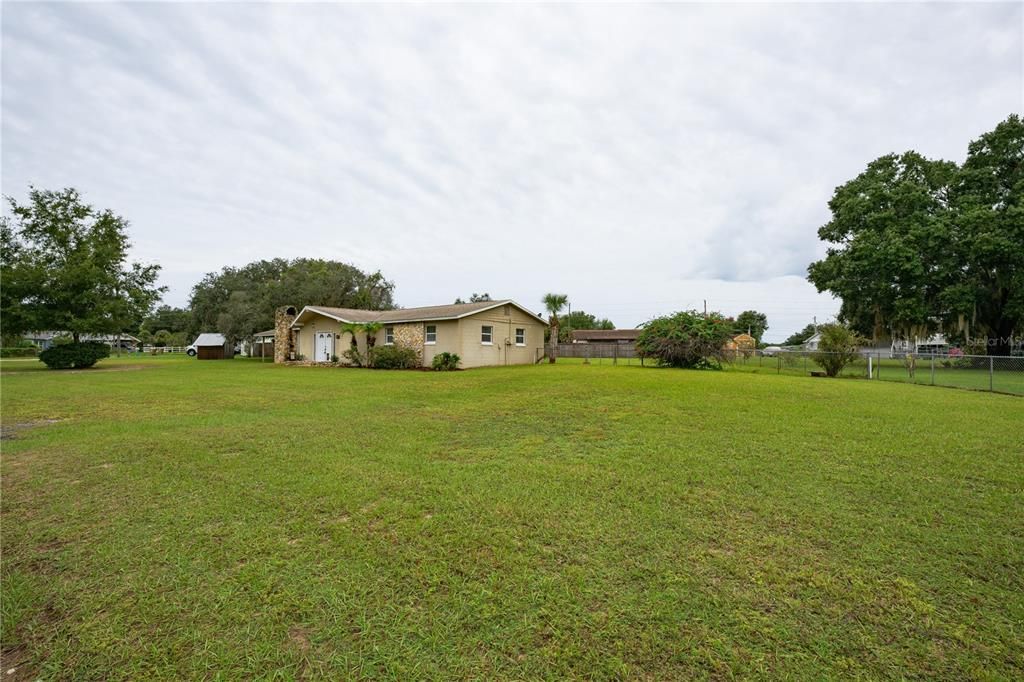 For Sale: $350,000 (3 beds, 1 baths, 1501 Square Feet)
